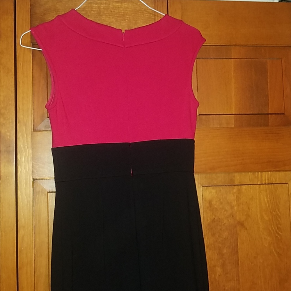 Dress - Picture 4 of 4